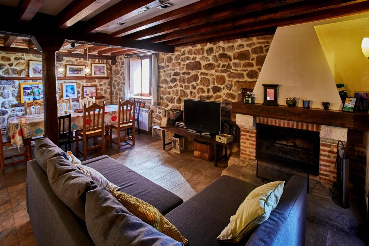 Sendero Del Saja-Besaya Guest House Cobejo Exterior photo
